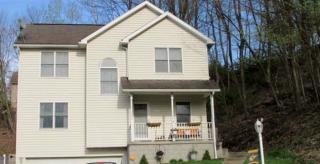 2085 Pinecrest Dr, Morgantown WV  26505-8039 exterior