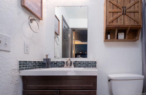 16316 Alabama Dr, Aurora CO 80017-4158 exterior