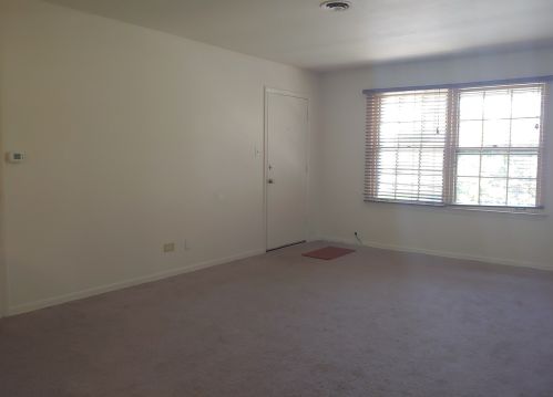 217 Washington Sq, Elk Grove Vlg, IL 60007-4271