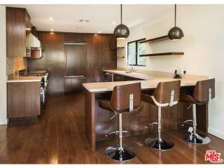 2330 Inverness Ave, Los Angeles CA  90027-1235 exterior