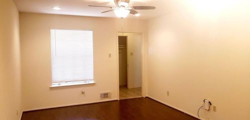 7509 Brentcove Cir, Dallas TX  75214-1808 exterior