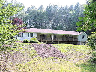 215 Springview Ct, Danville, VA 24541-7902