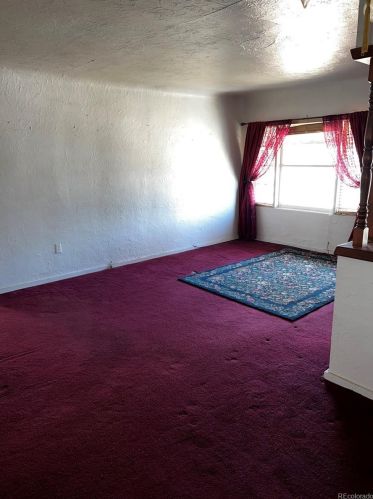 4860 Logan St, Englewood CO 80113-6843 exterior