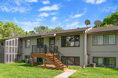 4392 Arden View Ct, Saint Paul MN  55112-1901 exterior