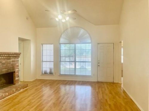 7901 Kern Ln, Fort Worth, TX 76137-5630