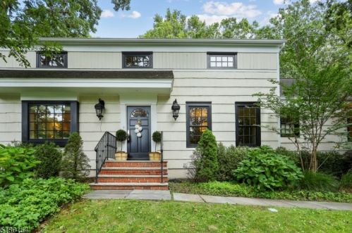 102 Sunset Dr, Chatham Township, NJ 07928-1244