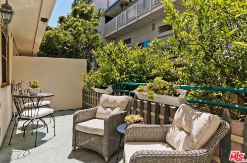 328 Pacific St, Santa Monica, CA 90405-2350