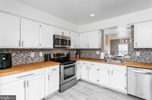 14614 Mcknew Rd, Burtonsville, MD 20866-1352