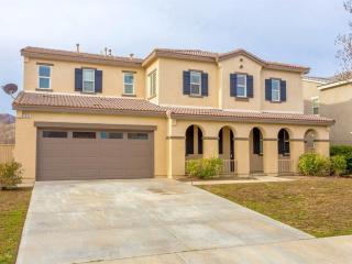 2232 Thorncroft Cir, Palmdale, CA 93551-6952