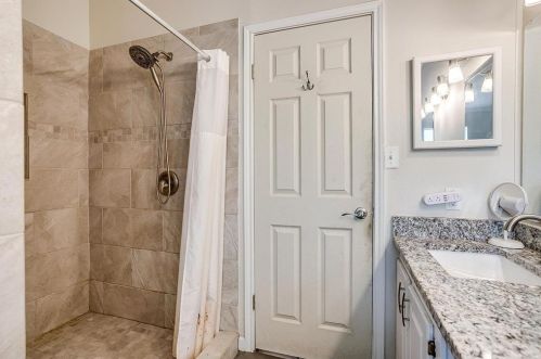 6356 Rendon Bloodworth, Fort Worth TX  76140-9456 exterior