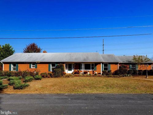 2 Cedar Ln, Richmond National Battlefiel, VA 22835-1748
