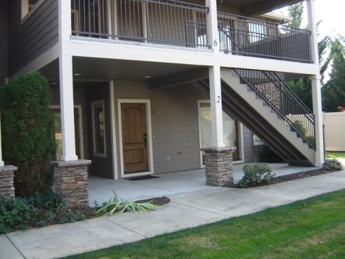 1272 Ashford Way, Medford OR  97504-9167 exterior