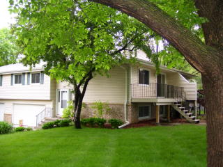 1247 Timbershore Ln, Saint Paul, MN 55123-1020