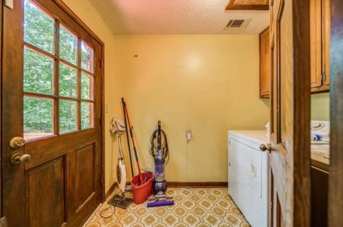 5055 Shore Dr, Conyers GA  30094-4711 exterior