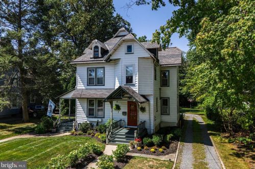 212 Washington Ave, Tavistock, NJ 08033-3323