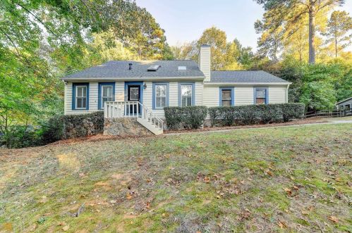 3737 Foxwood Rd, Duluth, GA 30096-2986