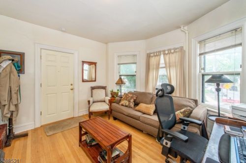 78 James St, Bloomfield, NJ 07003-3629