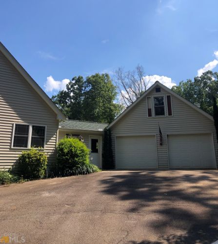 140 Bradley Ln, Cleveland, GA 30528-3801