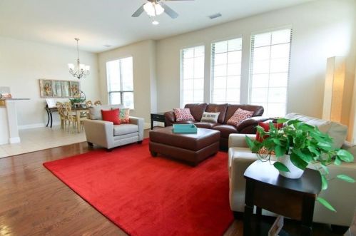 10521 Chaucer Hill Ln, Irving TX  75063-5442 exterior
