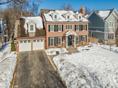 1161 Chatfield Rd, Northfield, IL 60093-1859