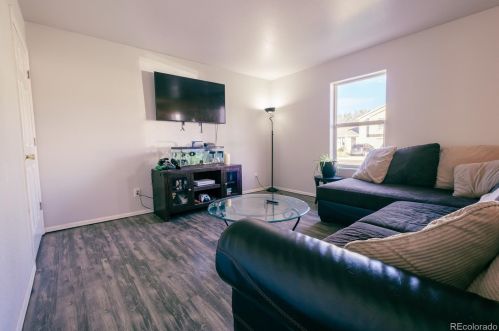 3721 Riverside Pkwy, Greeley CO  80620-2801 exterior