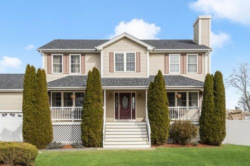 5 Modesta St, Providence, RI 02904-4647
