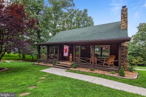 431 Applewood Dr, Front Royal, VA 22630-9204