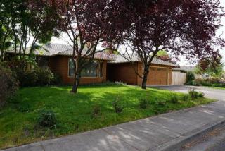 1882 Filmore Dr, Medford, OR 97504-2122