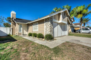 7980 Celeste Ave, Fontana, CA 92336-2494