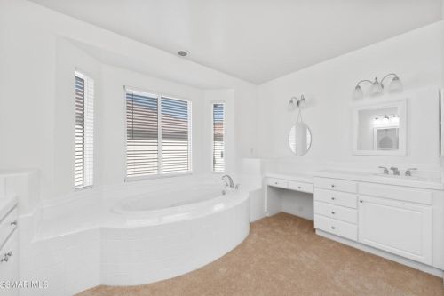 5934 Indian Terrace Dr, Simi Valley CA  93063-5771 exterior