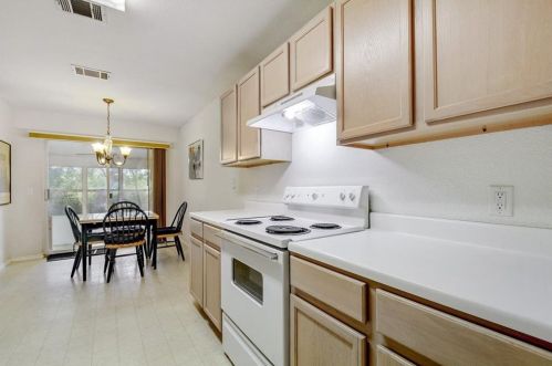 2208 Coats Cir, Austin TX  78748-3403 exterior