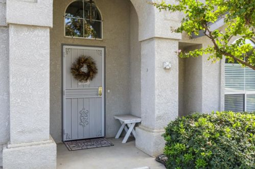 1137 Carey Ave, Clovis, CA 93611-2015