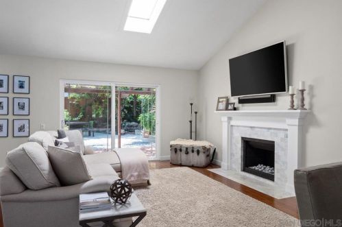 3314 Dorado Pl, Carlsbad, CA 92009-7706