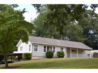 147 Woodland Dr, Atlanta, GA 30340-1421