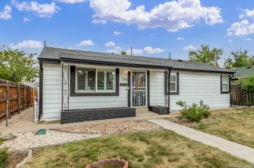 760 Stuart St, Denver CO  80204-2939 exterior