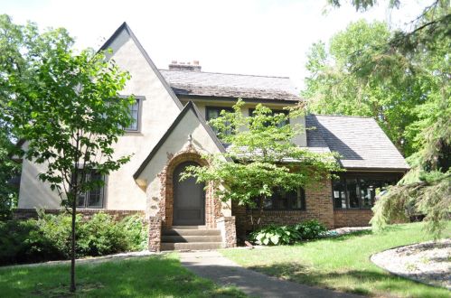 121 Summit Ave, Montevideo, MN 56265-1518