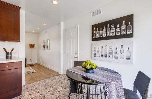 1376 Darwin Dr, Oceanside CA  92056-6618 exterior