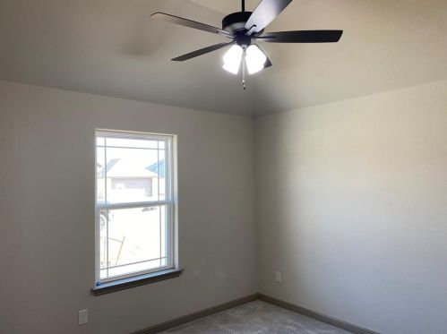 3332 White Horse Dr, Granbury TX 76049 exterior