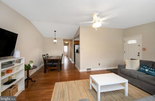 822 Borbeck Ave, Philadelphia PA  19111-3105 exterior