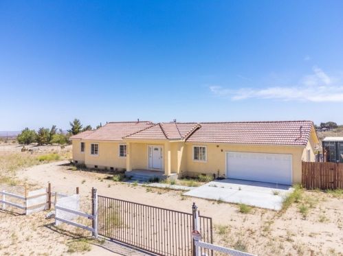 33304 165th St, Crystalaire, CA 93544-1109