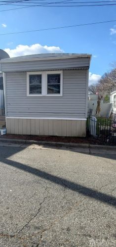 2505 Woodbridge Ave, Edison NJ  08817-5601 exterior