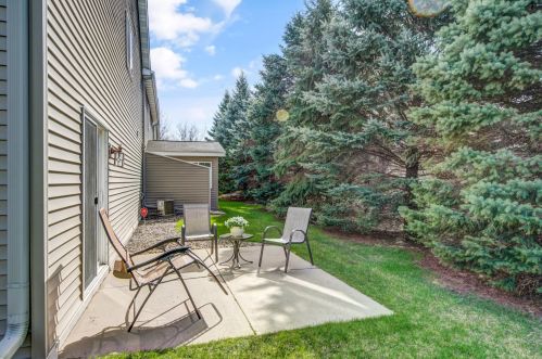 3307 Jansen Way, Saint Paul MN  55127-5125 exterior