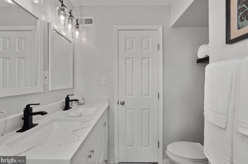 2424 Homestead Dr, Silver Spring MD  20902-4950 exterior