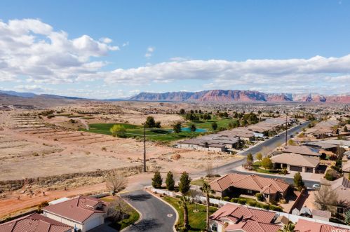 2050 Canyon View Dr, Saint George UT  84770-5801 exterior