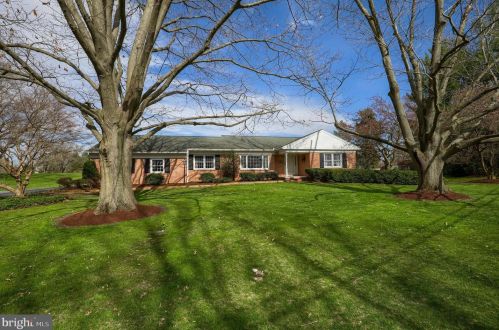 2119 Lyndell Dr, Lancaster, PA 17601-5727