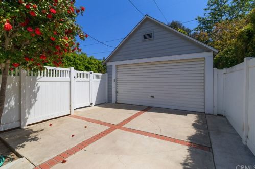 2311 Santiago St, Santa Ana CA 92706-2053 exterior