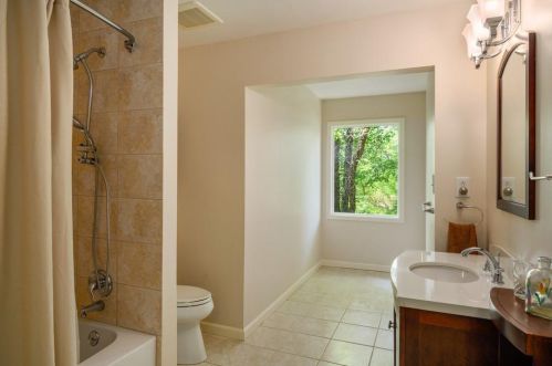 1150 Churchill Downs Rd, Atlanta GA  30319-1024 exterior