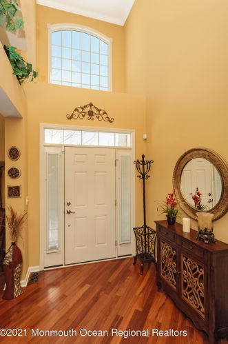 11 Marissa Ct, Atlantic Highlands, NJ 07716-4000