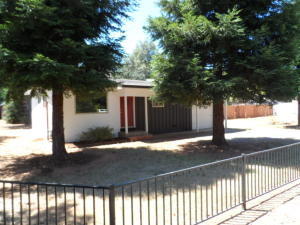 2930 Reservoir Ln, Redding, CA 96002-1203