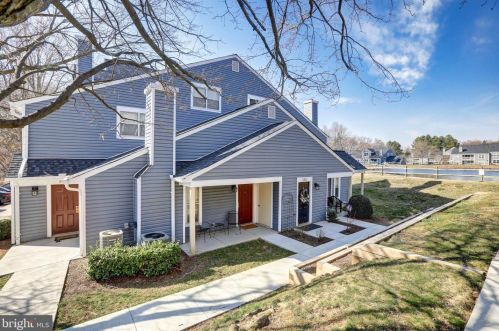 5821 Orchard Hill Ln, Clifton, VA 20124-1062